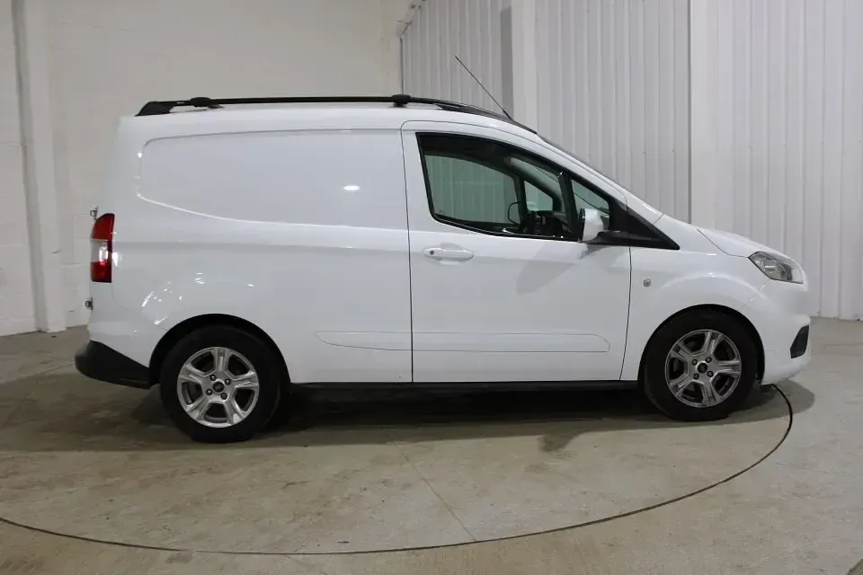 Używany Ford Transit Limited 100 KM (73 kW) 2019 Biały Van
