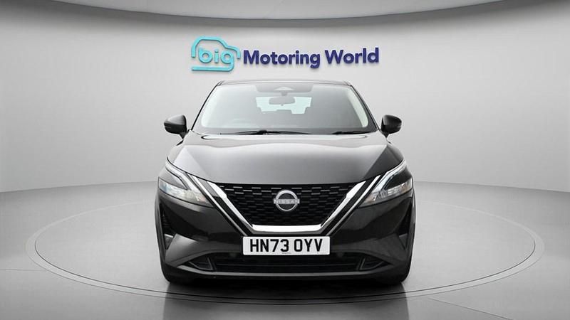 Used Nissan Qashqai Acenta Premium 140 HP (102 kW) 2024 Black SUV