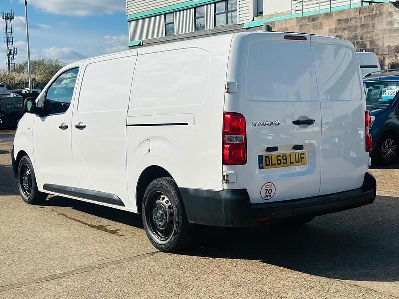Used Vauxhall Vivaro Edition 120 HP (88 kW) 2020 White MPV