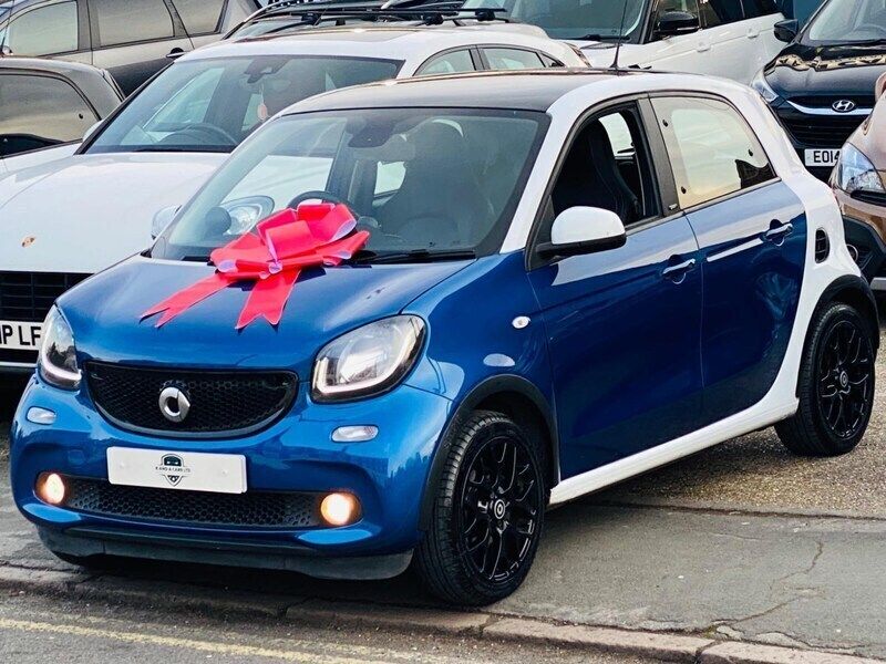 Blue Used 2016 Smart ForFour Premium Hatchback | £7,990 (Fair price) - Image 1/4