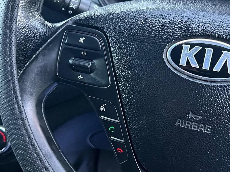 Used Kia ProCeed 98 HP (72 kW) 2015 White Hatchback