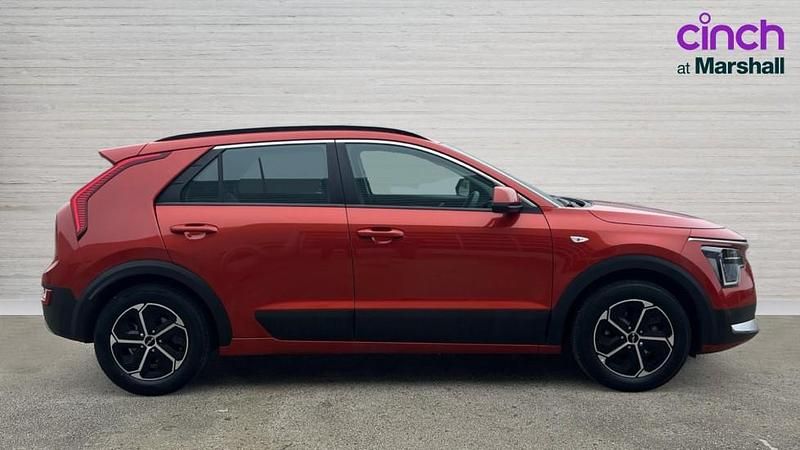 Used Kia Niro 139 HP (102 kW) 2023 Orange SUV