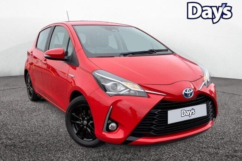Used 2019 Toyota Yaris Hybrid | £12,120 (Good price) - Image 1/1