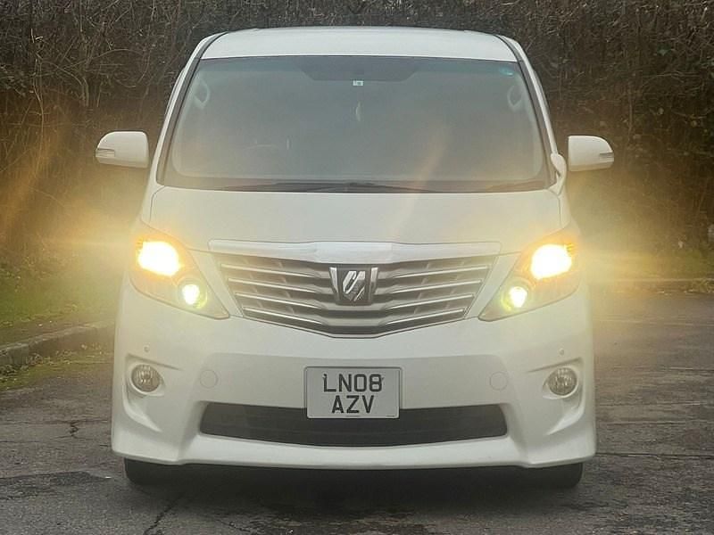 Usado Toyota Alphard 2008 Branco Monovolume