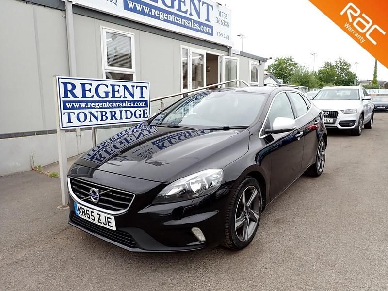 Black Used 2015 Volvo V40 R-Design Estate | £8,795 (Fair price) - Image 1/4