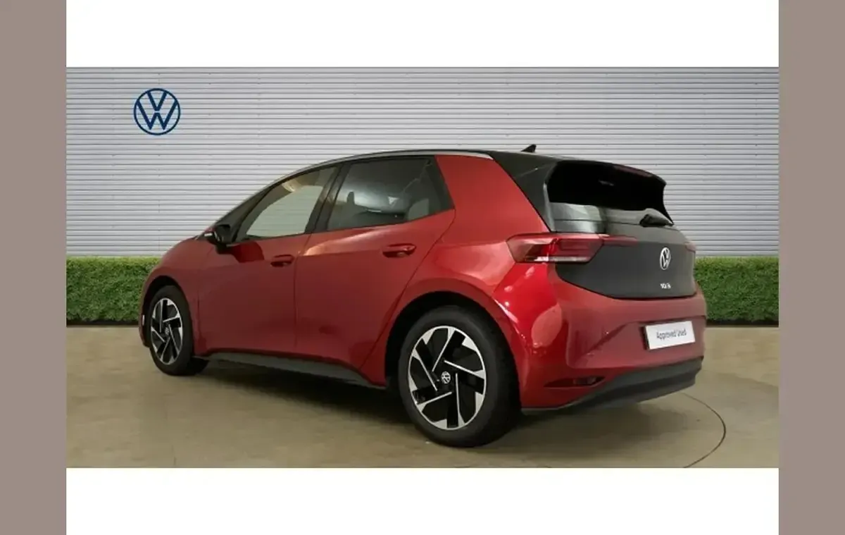 Used VW ID.3 Pro 150 kW (204 HP) 2024 Red Hatchback