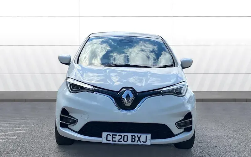 Used Renault Zoe Iconic 80 kW (109 HP) 2020 White Hatchback