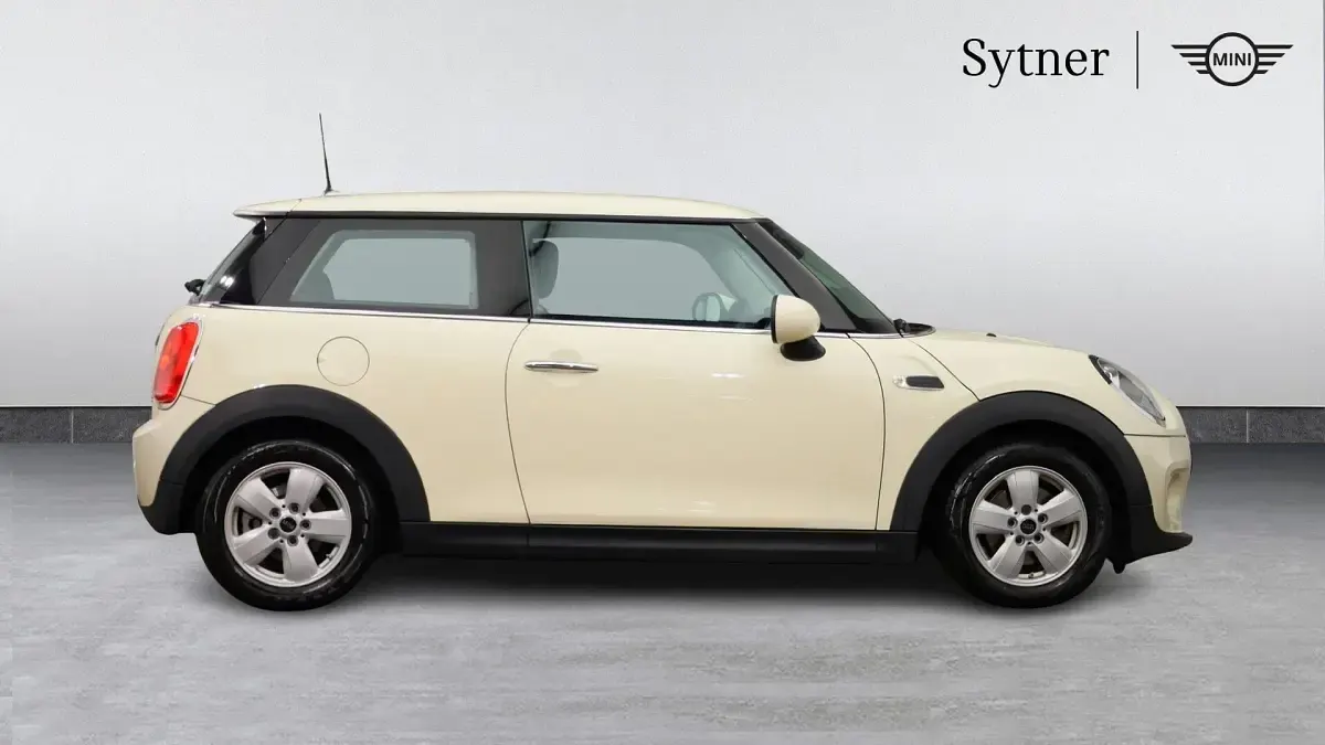Used Mini ONE Hatch 101 HP (74 kW) 2017 White Hatchback