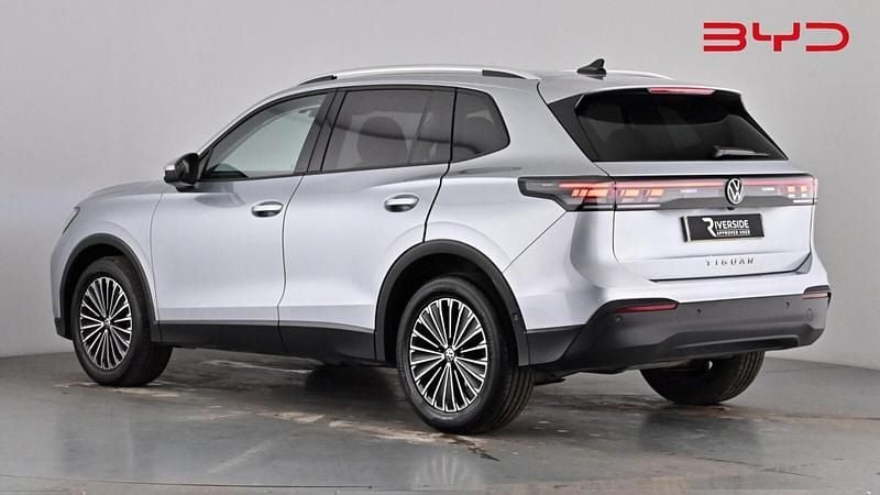 Used VW Tiguan Match 150 HP (110 kW) 2024 Silver SUV