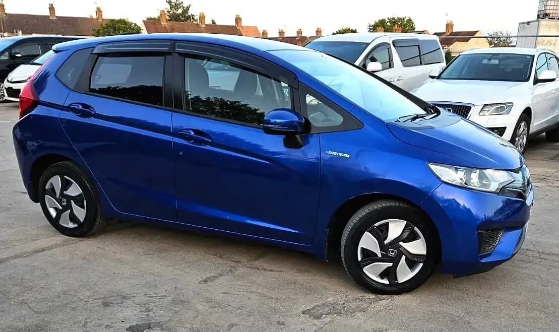 Used Honda Fit Hybrid 109 HP (80 kW) 2026 Blue Hatchback