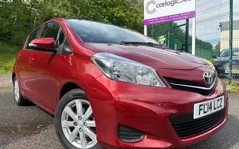 Used Toyota Yaris 101 HP (74 kW) 2014 Hatchback