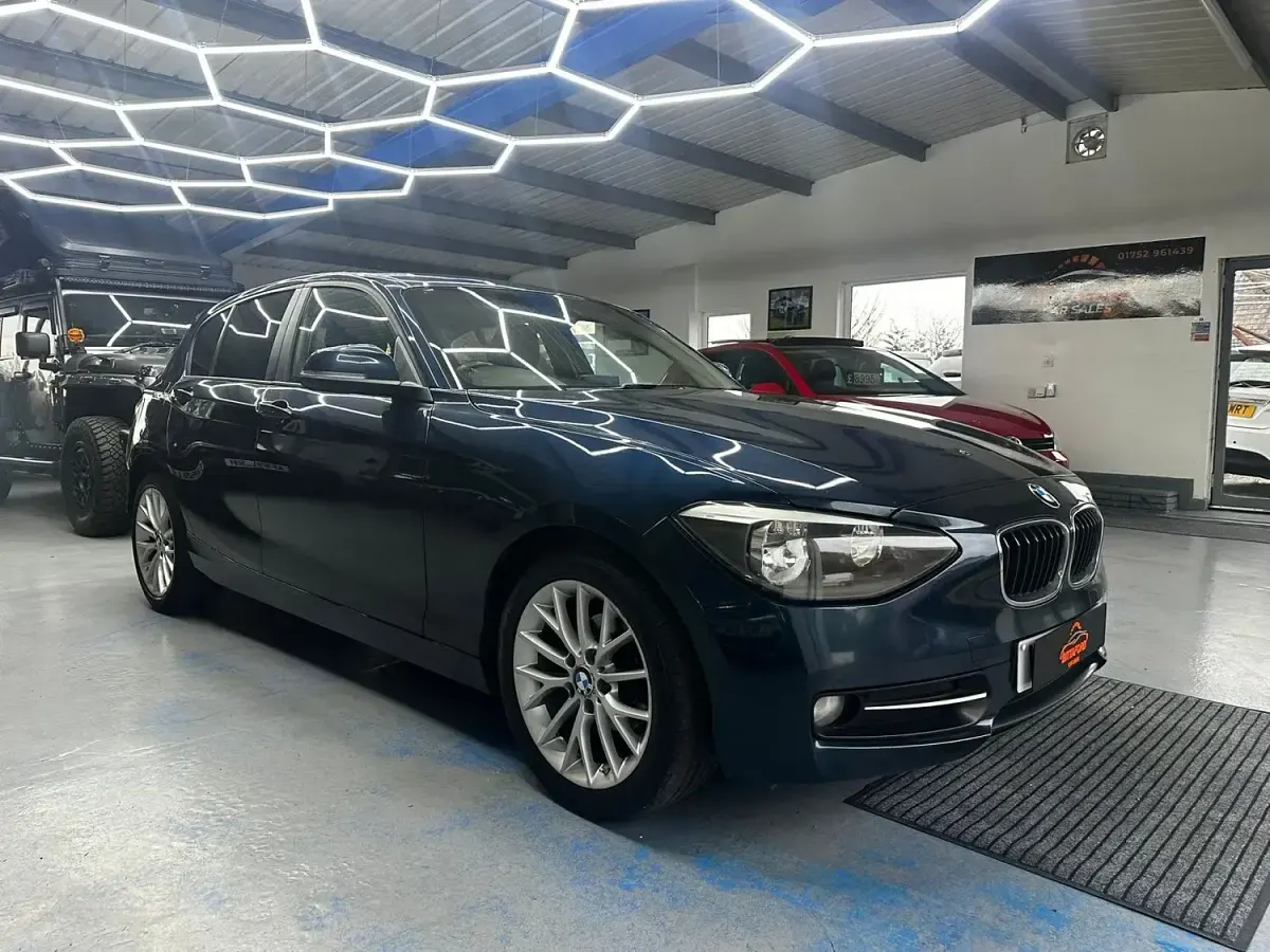 Used BMW 116 Sport Line 116 HP (85 kW) 2015 Blue Hatchback