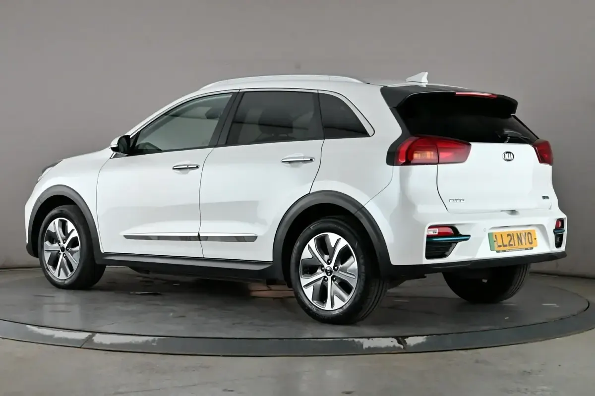 Used Kia e-Niro Plus 150 kW (204 HP) 2021 White SUV