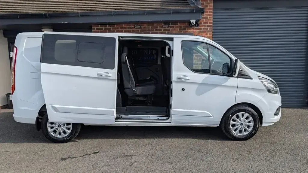 Used Ford 300 Limited 2023 White Van