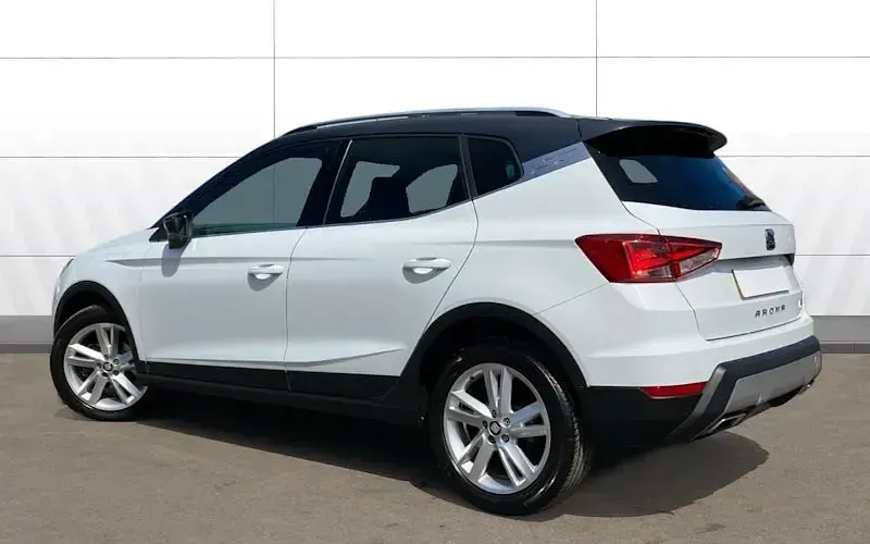 Used Seat Arona FR 110 HP (80 kW) 2021 White SUV