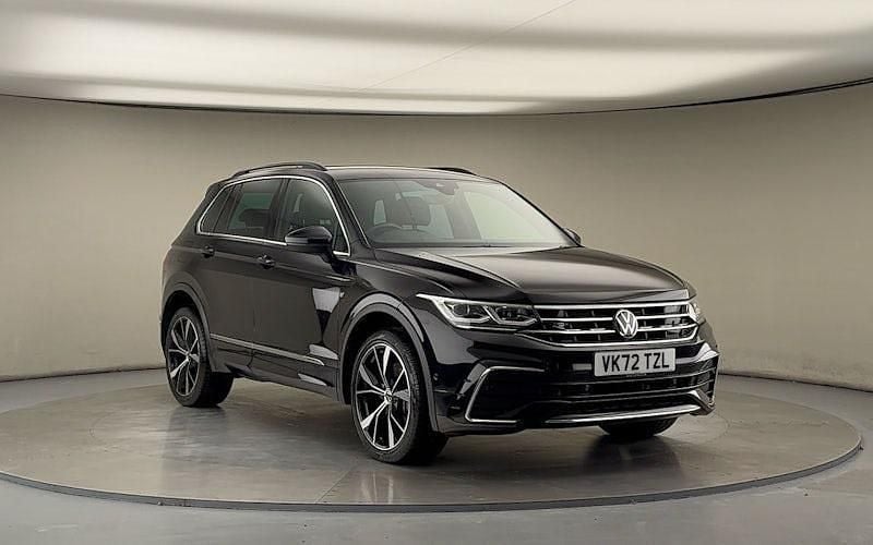 Deep black pearlescent Used 2022 VW Tiguan R-line SUV | £24,700 (Good price) - Image 1/4