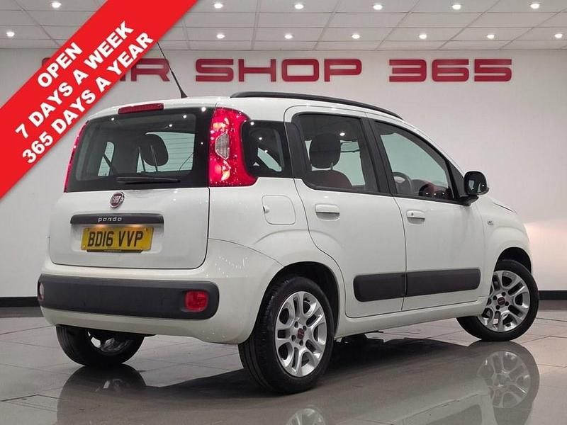 Used Fiat Panda Lounge 85 HP (62 kW) 2016 White Hatchback