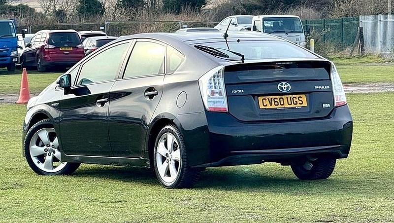 Used Toyota Prius 136 HP (100 kW) 2010 Black Hatchback