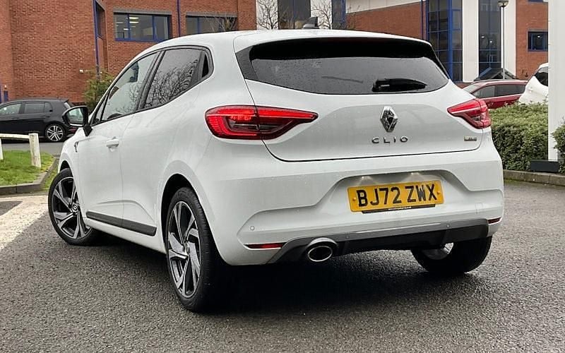 Used Renault Clio V RS Line 90 HP (66 kW) 2023 Hatchback