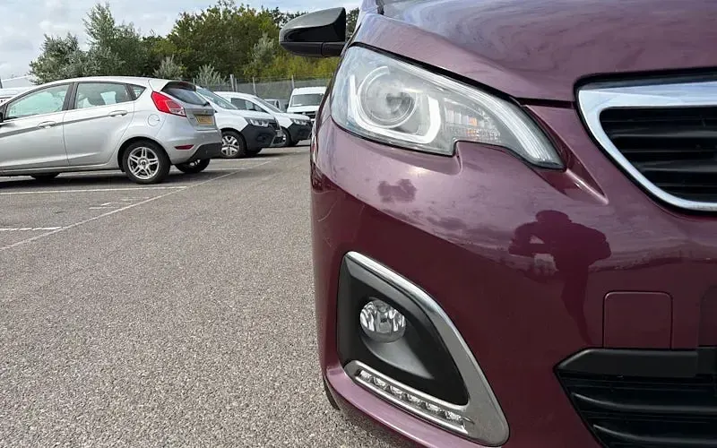 Used Peugeot 108 Allure 72 HP (52 kW) 2019 Purple Hatchback