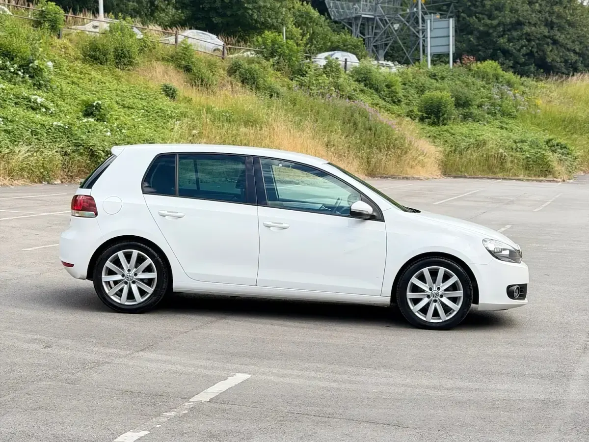 Used VW Golf VI GT 140 HP (102 kW) 2011 White Hatchback