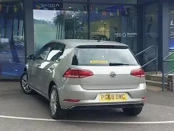 Used VW Golf VII SE 115 HP (84 kW) 2019 Silver Hatchback