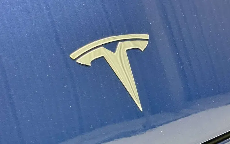 Used Tesla Model Y Long Range AWD 378 kW (514 HP) 2022 Blue SUV
