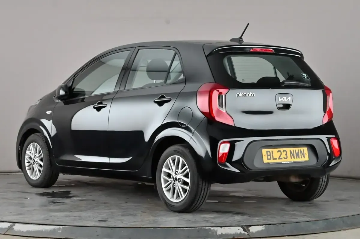 Used Kia Picanto 66 HP (48 kW) 2023 Black Hatchback