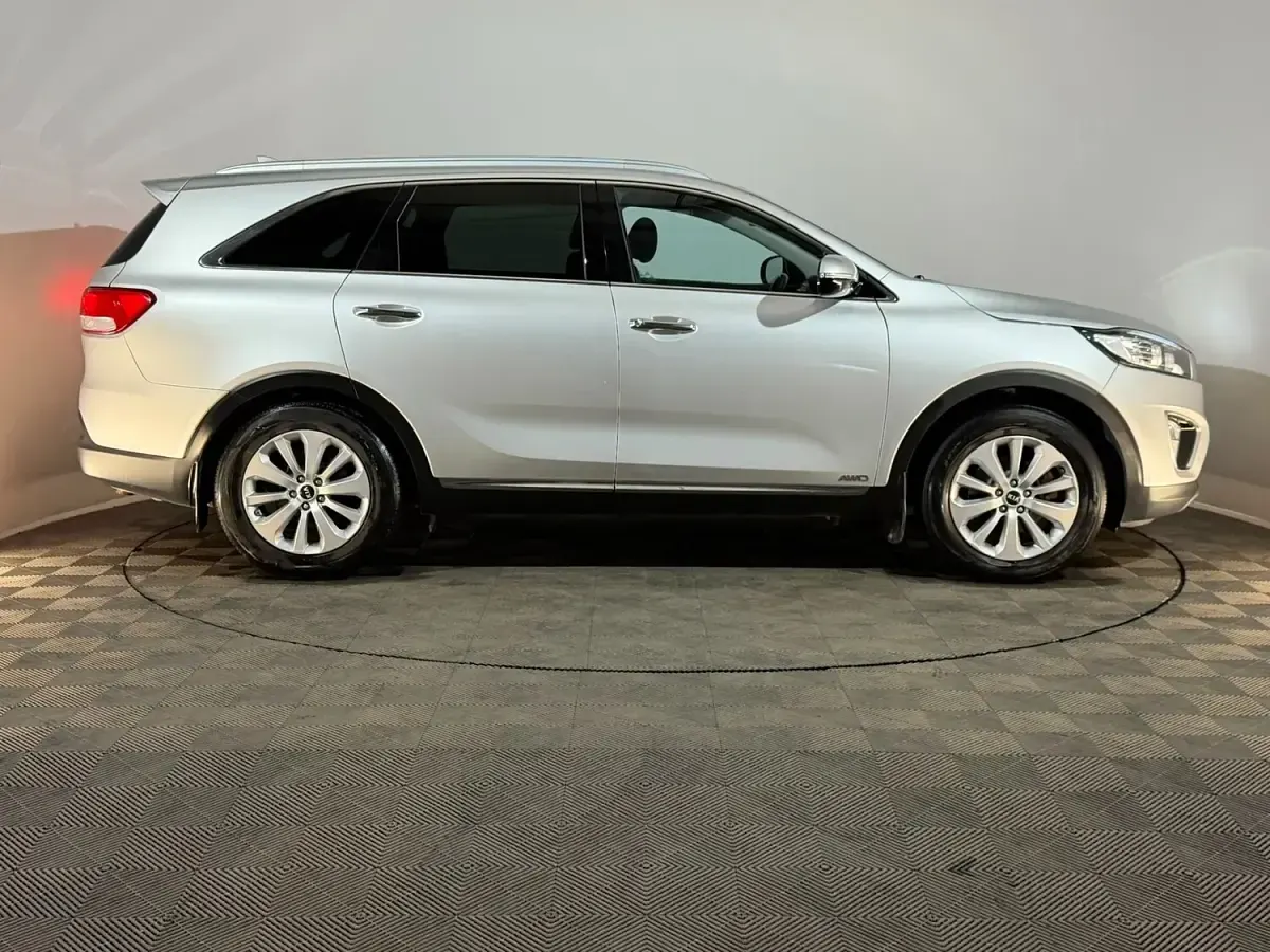 Used Kia Sorento 200 HP (147 kW) 2016 Silver SUV