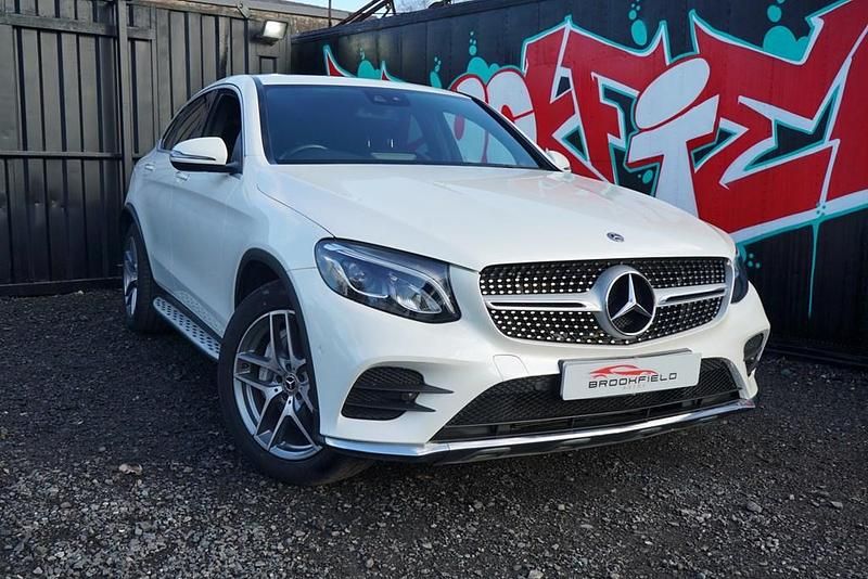 Used Mercedes GLC350 AMG Line Premium Plus 258 HP (189 kW) 2017 White Coupe