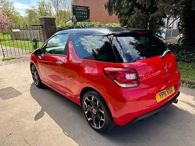 Used Citroën DS3 2011 Red Hatchback