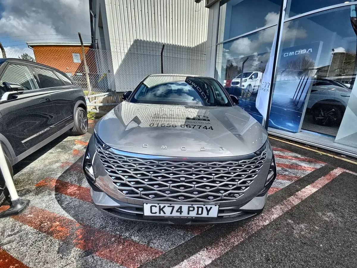 Used Omoda 5 2024 Silver/black SUV