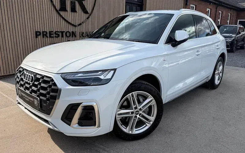 Used Audi Q5 S-Line 204 HP (150 kW) 2024 SUV