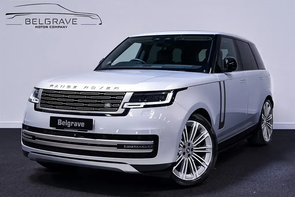 Used Land Rover Range Rover SE 441 HP (324 kW) 2023 Hakuba silver metallic SUV