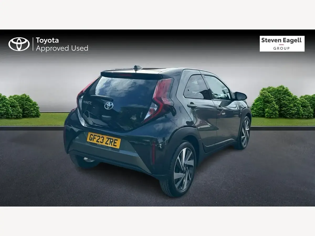 Used Toyota Aygo X 72 HP (52 kW) 2023 Green SUV
