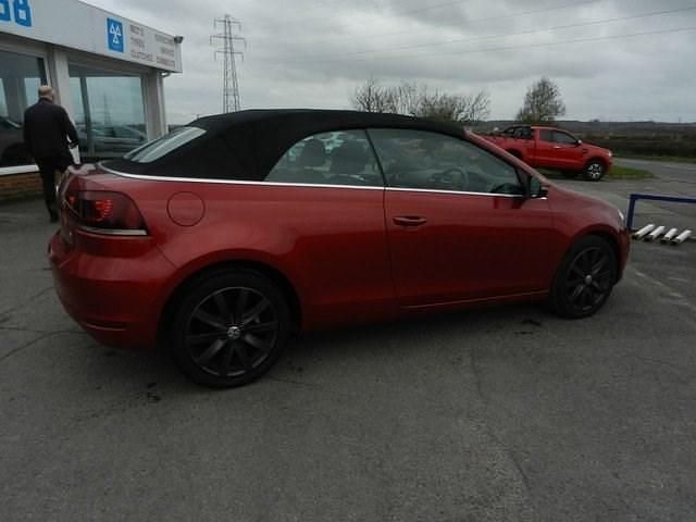Used VW Golf Cabriolet SE 105 HP (77 kW) 2012 Red Cabriolet