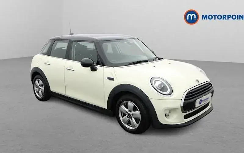 Używany Mini Cooper Classic 136 KM (100 kW) 2019 Hatchback