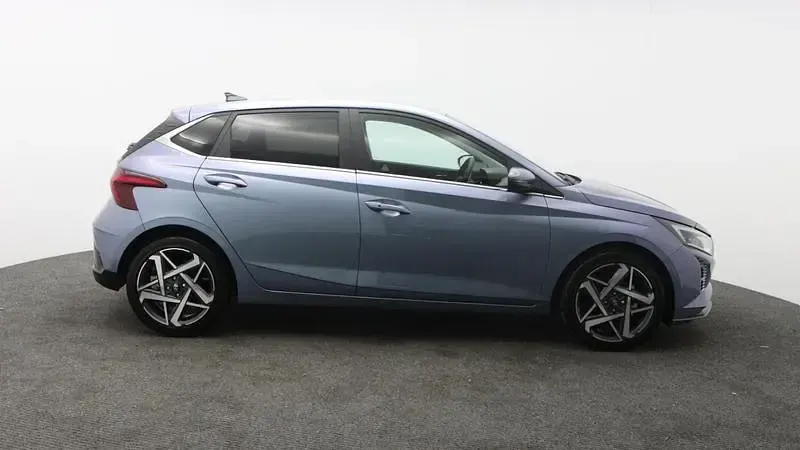 New Hyundai i20 90 HP (66 kW) 2025 Blue Hatchback