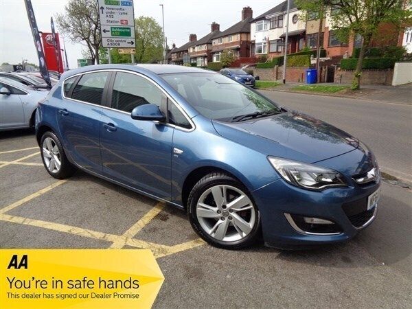 Blue Used 2014 Vauxhall Astra SRi Hatchback | £10,766 - Image 1/1
