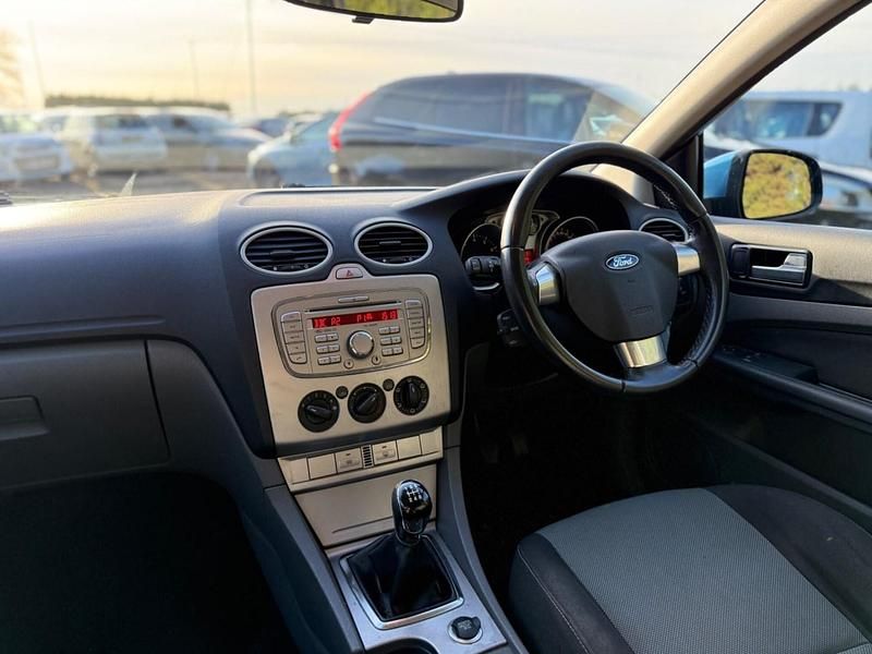 Used Ford Focus Zetec 2008 Blue Hatchback