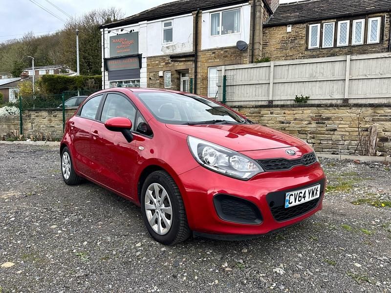 Used Kia Rio 2014 Red Hatchback