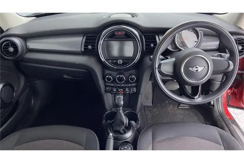 Używany Mini ONE Hatch 102 KM (75 kW) 2016 Czerwony Hatchback