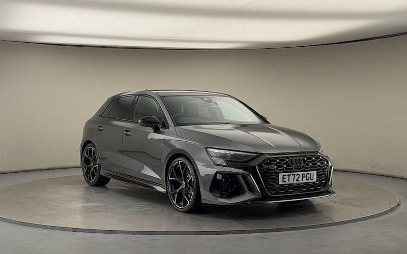 Daytona gray pearl effect/daytona gray pearl effec Used 2022 Audi RS3 Design Sedan | £48,150 (Fair price) - Image 1/4