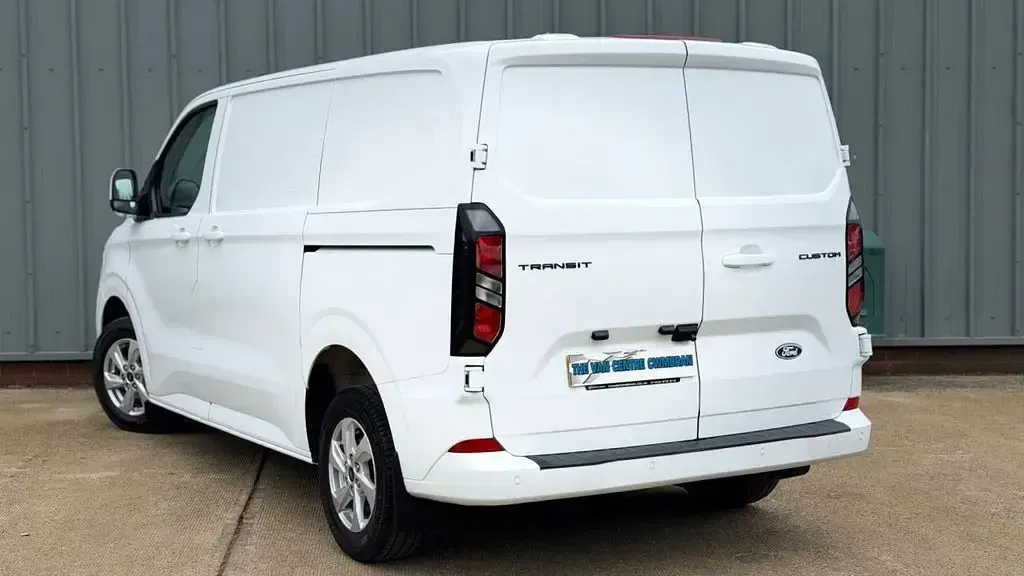 Używany Ford Transit Custom Limited 136 KM (100 kW) 2024 Biały Van