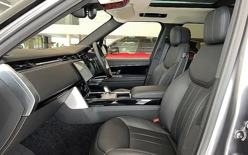 Nouă Land Rover Range Rover HSE 460 CP (338 kW) 2026 SUV