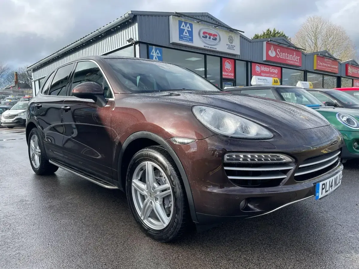 Używany Porsche Cayenne Platinum Edition 245 KM (180 kW) 2014 Brązowy SUV
