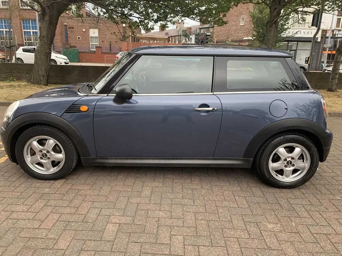Used Mini ONE Hatch 95 HP (69 kW) 2009 Blue Hatchback