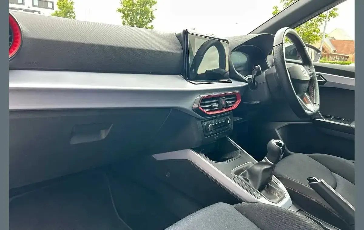 Used Seat Arona FR 108 HP (79 kW) 2023 Red SUV