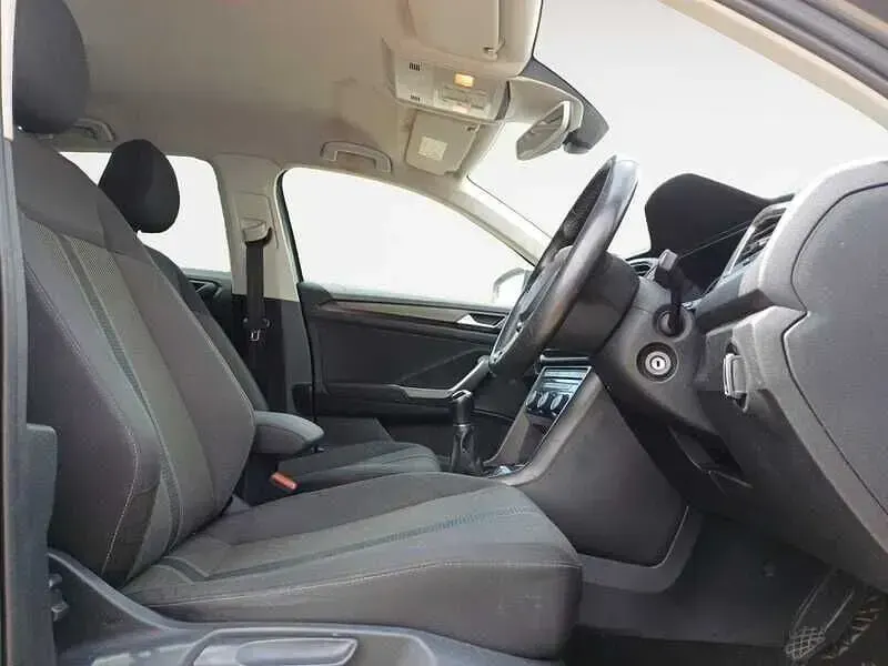 Used VW T-Roc SE 115 HP (84 kW) 2019 Grey SUV