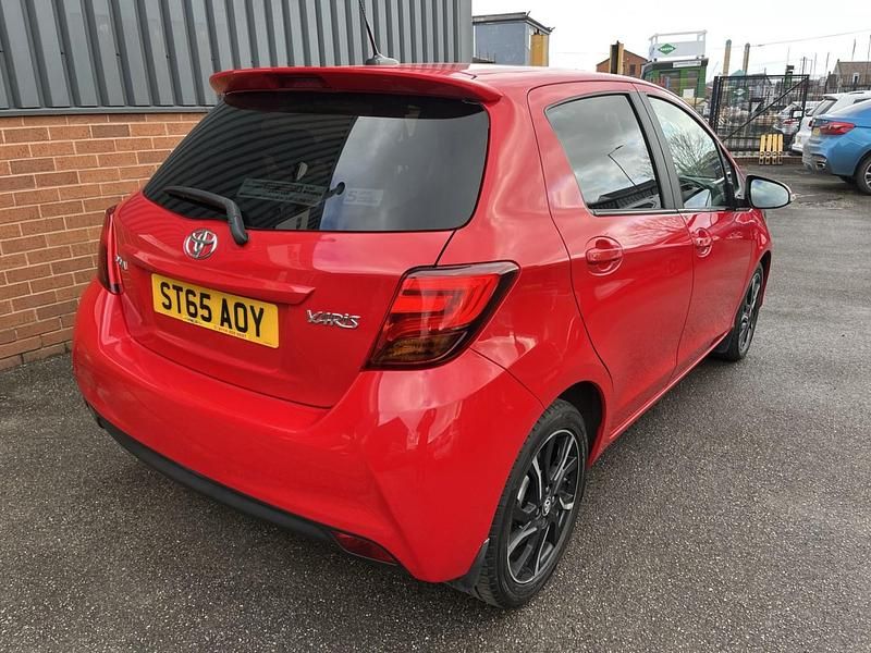 Used Toyota Yaris Sport 2015 Red Hatchback